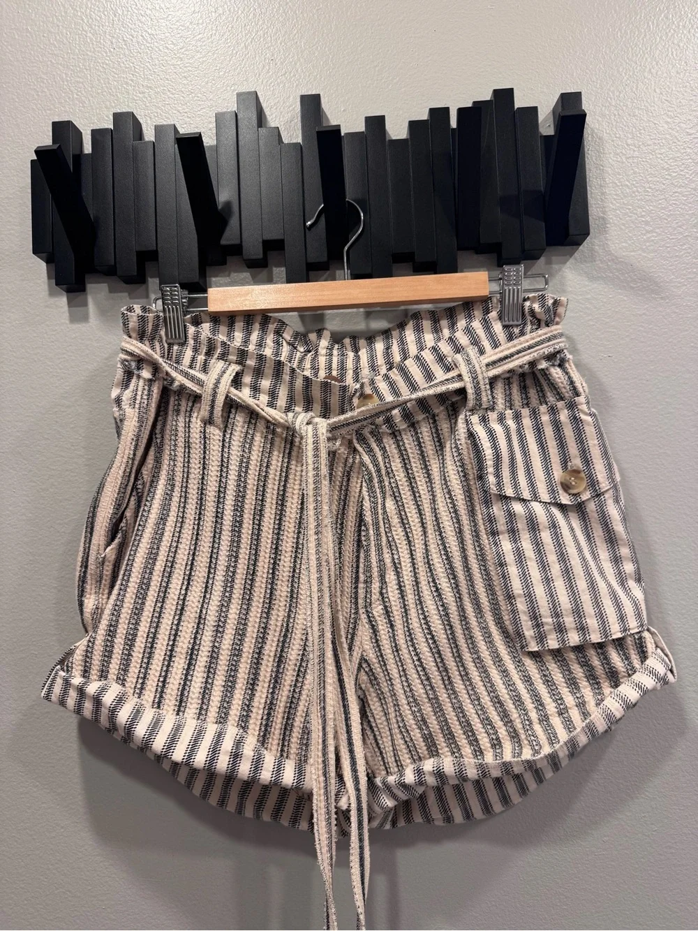 Free People One Harriet Stripped Slouchy Shorts Sz. Sm